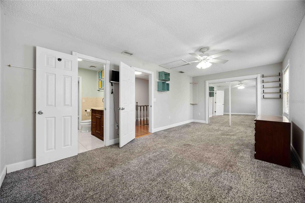 Image 27 of property listing at 1035 OLD POLK CITY ROAD, Lakeland, FL 33809