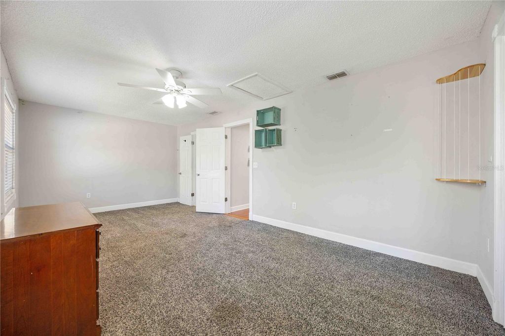 Image 28 of property listing at 1035 OLD POLK CITY ROAD, Lakeland, FL 33809