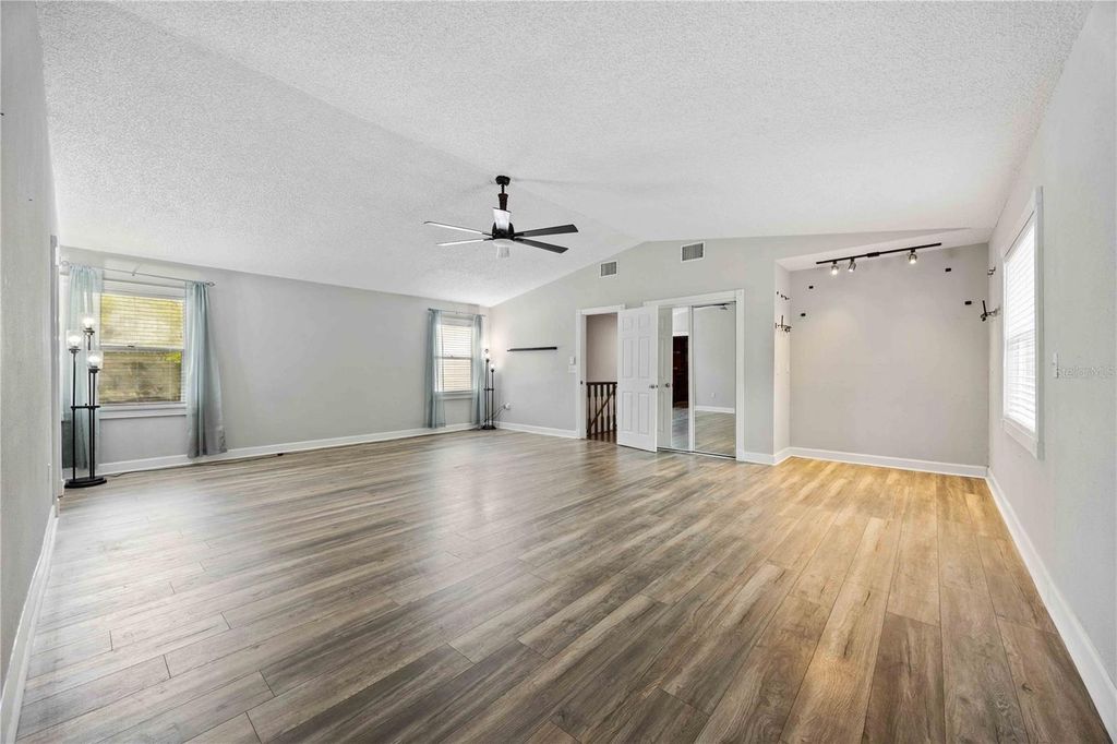 Image 34 of property listing at 1035 OLD POLK CITY ROAD, Lakeland, FL 33809