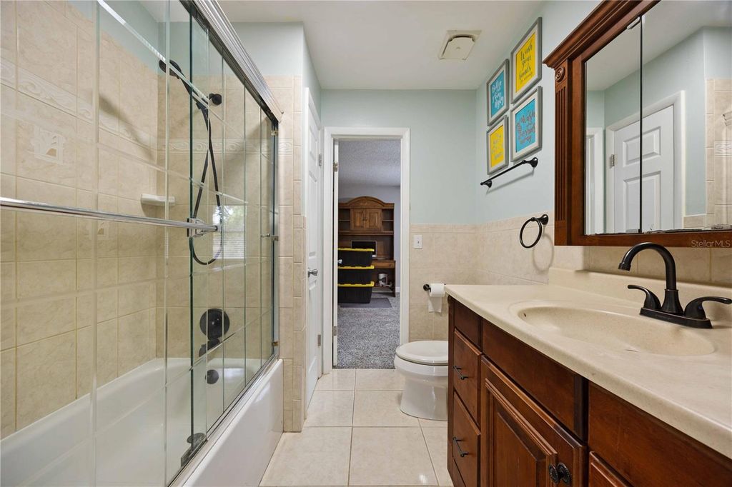 Image 39 of property listing at 1035 OLD POLK CITY ROAD, Lakeland, FL 33809