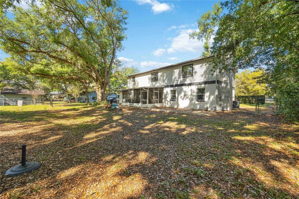 Image 41 of property listing at 1035 OLD POLK CITY ROAD, Lakeland, FL 33809