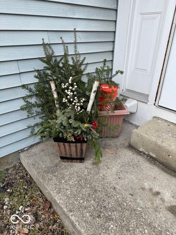 10186 Dedham Drive, Indianapolis, IN 46229