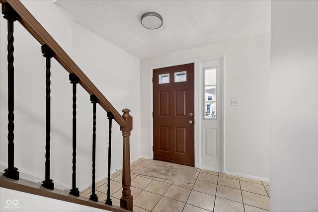 10186 Dedham Drive, Indianapolis, IN 46229