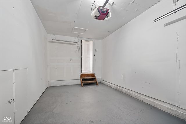 10186 Dedham Drive, Indianapolis, IN 46229