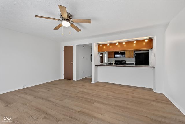 10186 Dedham Drive, Indianapolis, IN 46229