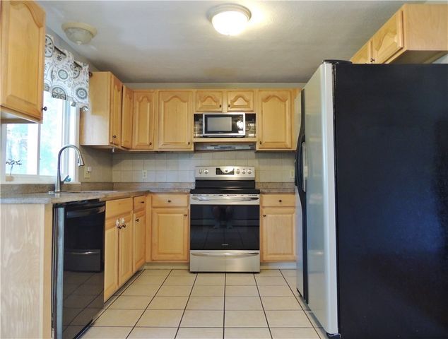 48 Sheltra Avenue, Coventry, RI 02816
