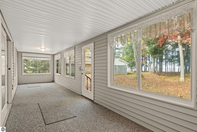 396 Davenport Lane, Cadillac, MI 49601