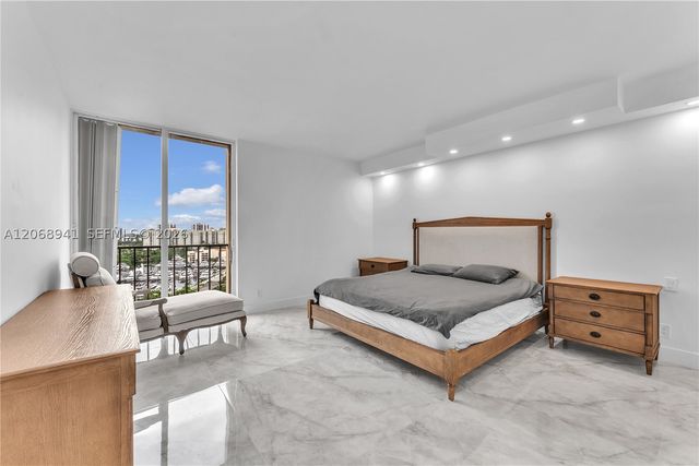 19355 Turnberry Way 14D, Aventura, FL 33180