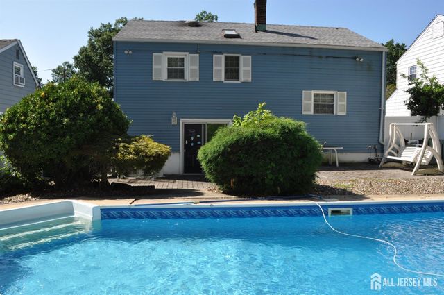 30 Overlook Terrace, Fords, NJ 08863