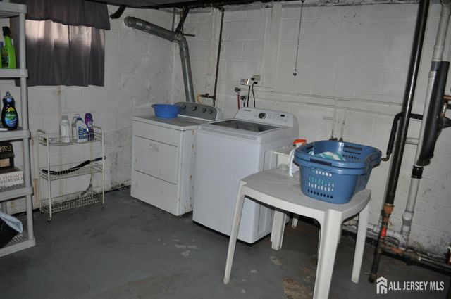 30 Overlook Terrace, Fords, NJ 08863