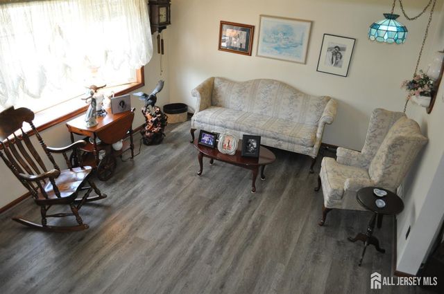 30 Overlook Terrace, Fords, NJ 08863