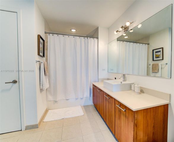 3301 NE 1st Ave H1402, Miami, FL 33137