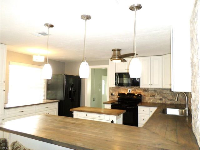 4436 Poinsettia ST, Fort Myers, FL 33905