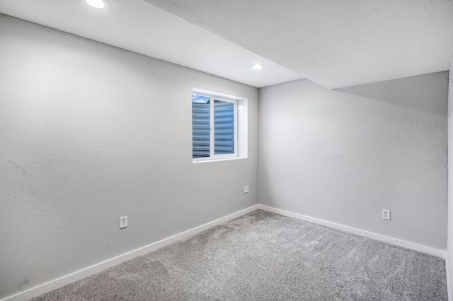 827 SW Springfield Drive, Ankeny, IA 50023