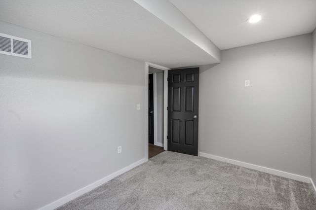 827 SW Springfield Drive, Ankeny, IA 50023