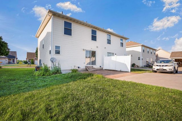 827 SW Springfield Drive, Ankeny, IA 50023