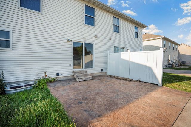 827 SW Springfield Drive, Ankeny, IA 50023