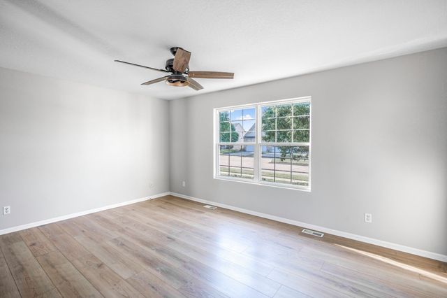 827 SW Springfield Drive, Ankeny, IA 50023