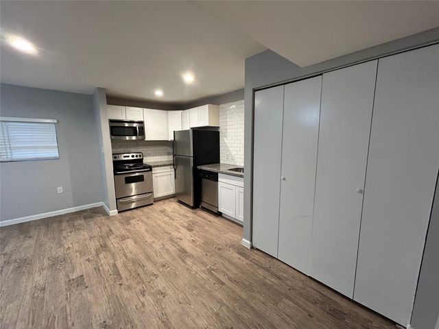 2810 Beauchamp Street 19, Houston, TX 77009