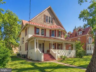 523 S GEORGE ST, Charles Town, WV 25414