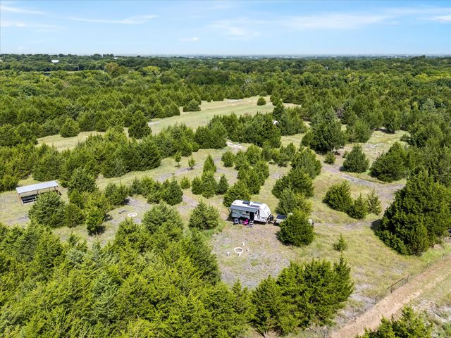 976 Fm 2194, Farmersville, TX 75442