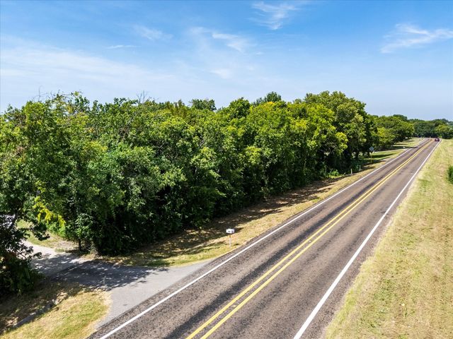 976 Fm 2194, Farmersville, TX 75442