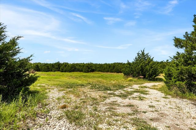 976 Fm 2194, Farmersville, TX 75442