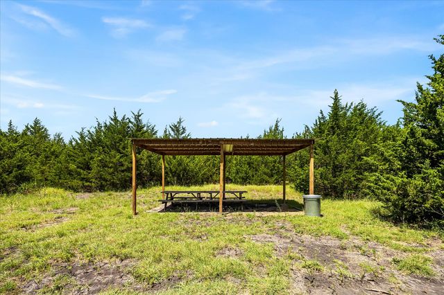 976 Fm 2194, Farmersville, TX 75442