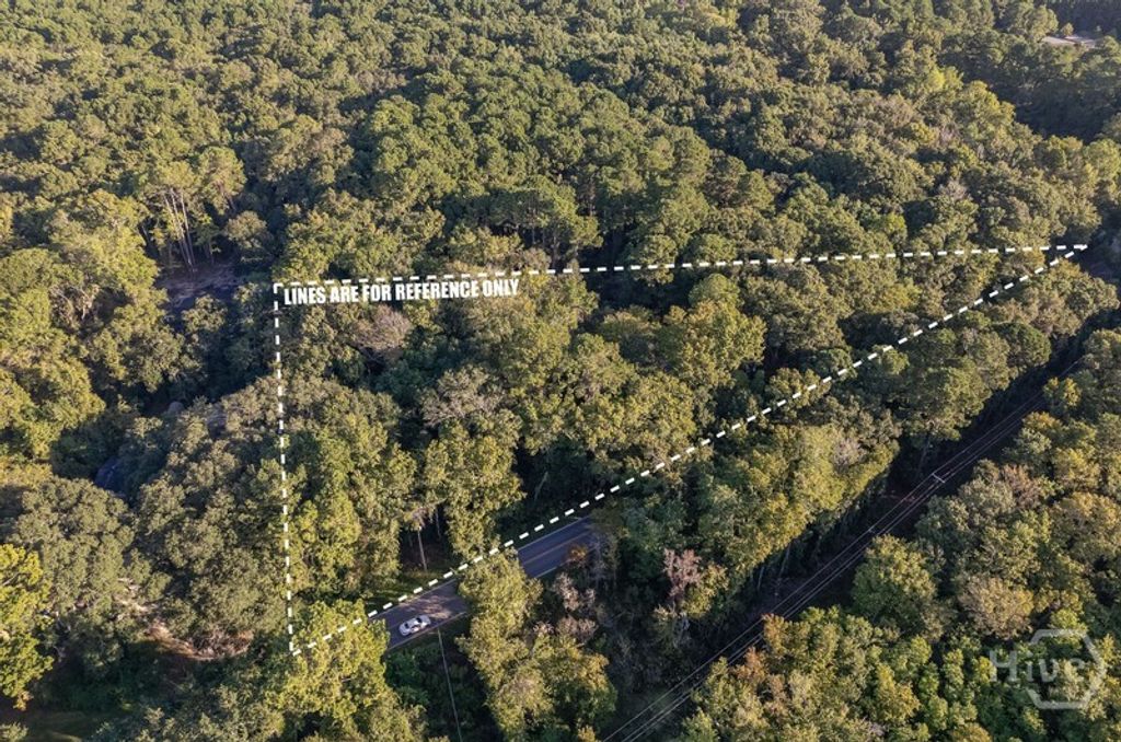 Image 7 of property listing at 114 Grober Hill Road, Beaufort, SC 29906