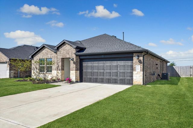 3505 Rockefeller Rd, Texas City, TX 77591