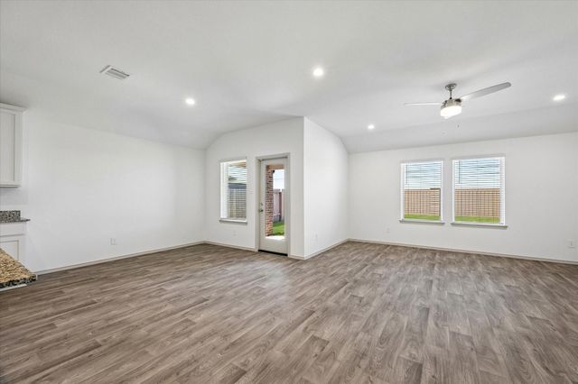 3505 Rockefeller Rd, Texas City, TX 77591