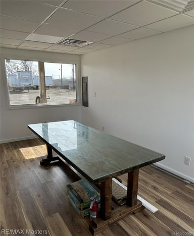 16313 Telegraph Rd., Taylor, MI 48180