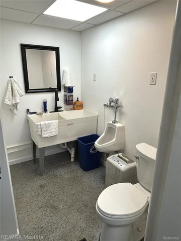 16313 Telegraph Rd., Taylor, MI 48180
