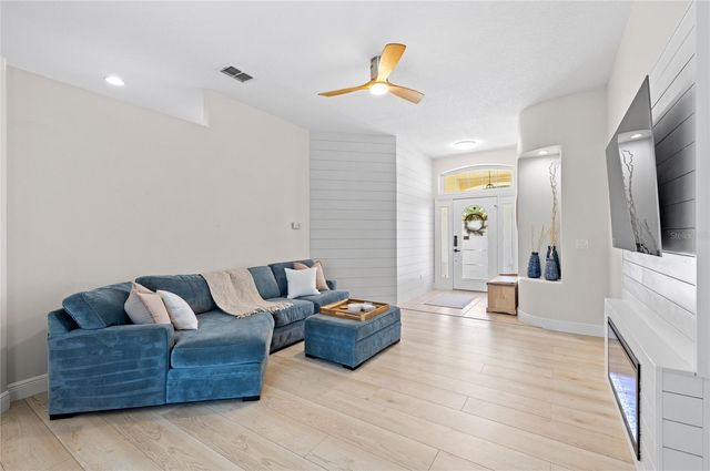 710 N HAMPTON DRIVE, Davenport, FL 33897