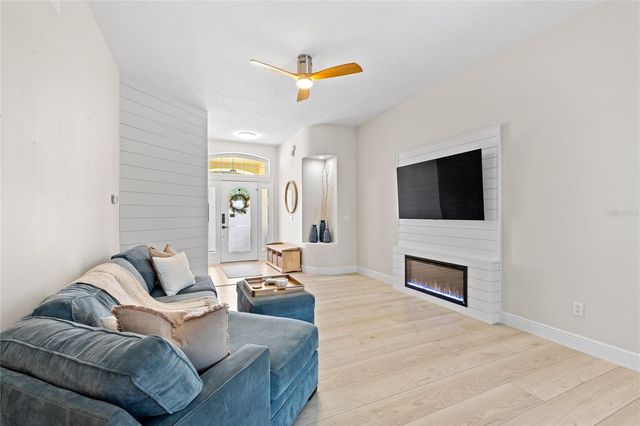 710 N HAMPTON DRIVE, Davenport, FL 33897