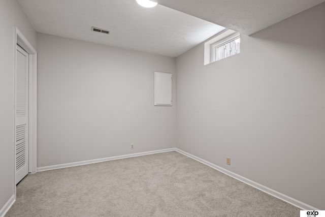 1315 S 169th Avenue, Omaha, NE 68130