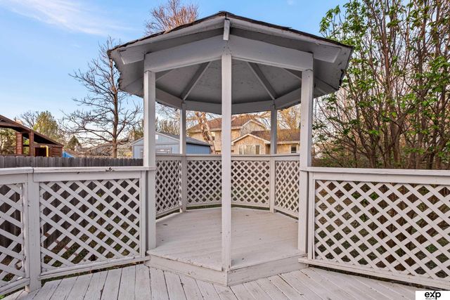 1315 S 169th Avenue, Omaha, NE 68130