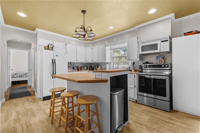 1525 Main St S, Minot, ND 58701