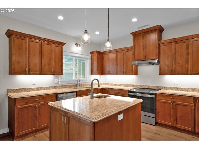 4080 CADDINGTON Ln, Florence, OR 97439