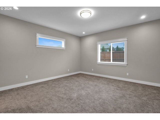 4080 CADDINGTON Ln, Florence, OR 97439