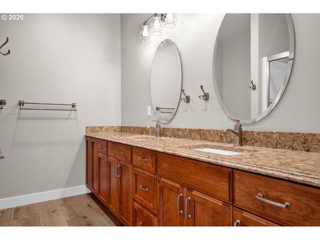 4080 CADDINGTON Ln, Florence, OR 97439