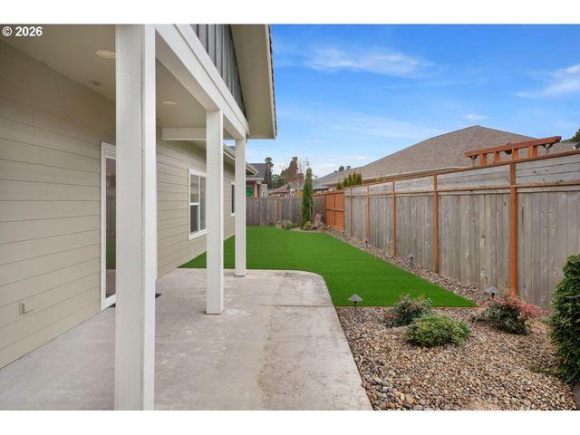 4080 CADDINGTON Ln, Florence, OR 97439