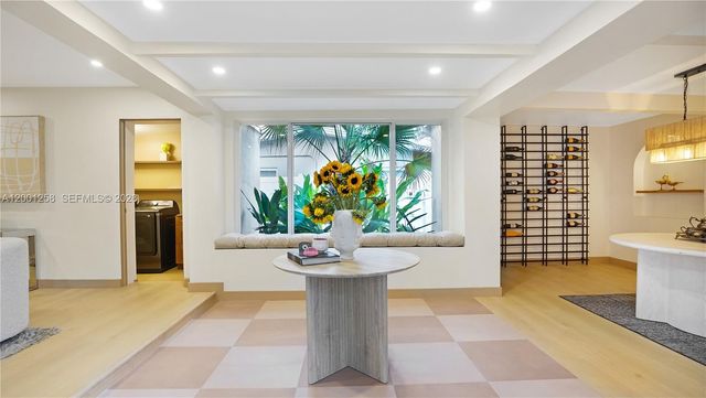 2749 NE 10th Ave, Wilton Manors, FL 33334