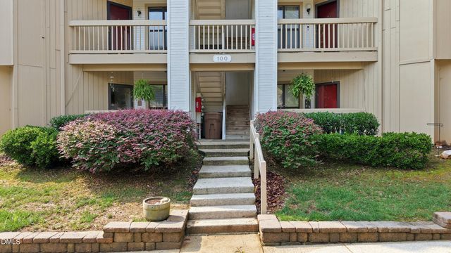 132 New Kent Place, Cary, NC 27511