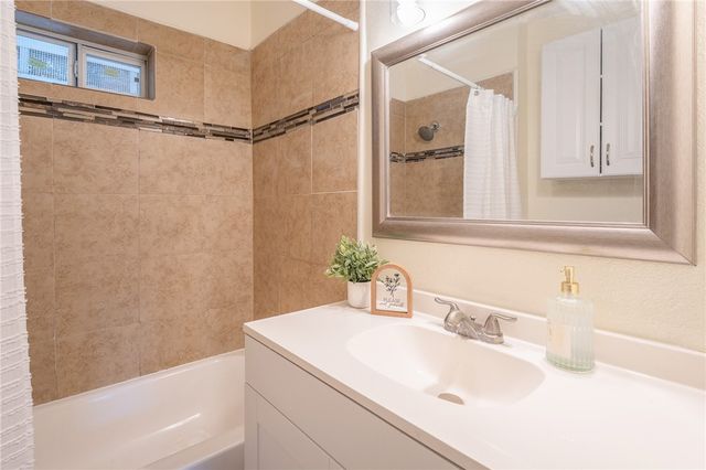 2853 Lawnview St, Corpus Christi, TX 78404