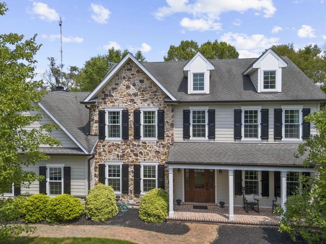 27 CAMERON CT, Exton, PA 19341