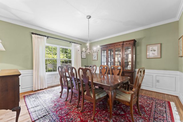 27 CAMERON CT, Exton, PA 19341
