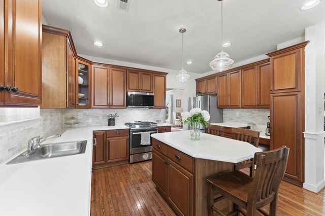 27 CAMERON CT, Exton, PA 19341