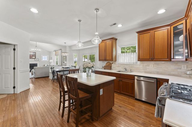 27 CAMERON CT, Exton, PA 19341