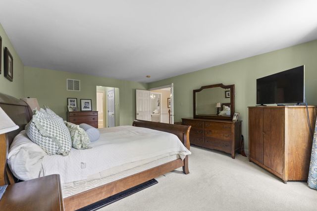 27 CAMERON CT, Exton, PA 19341
